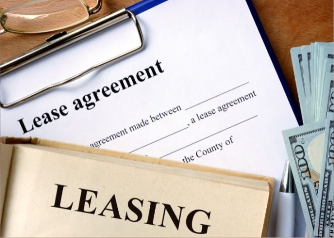 Umowa leasingu konsumenckiego przygotowana do podpisania przez osobę prywatną
